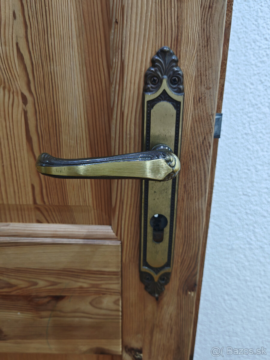 Predám kvalitné drevené dvere z masívu - 4