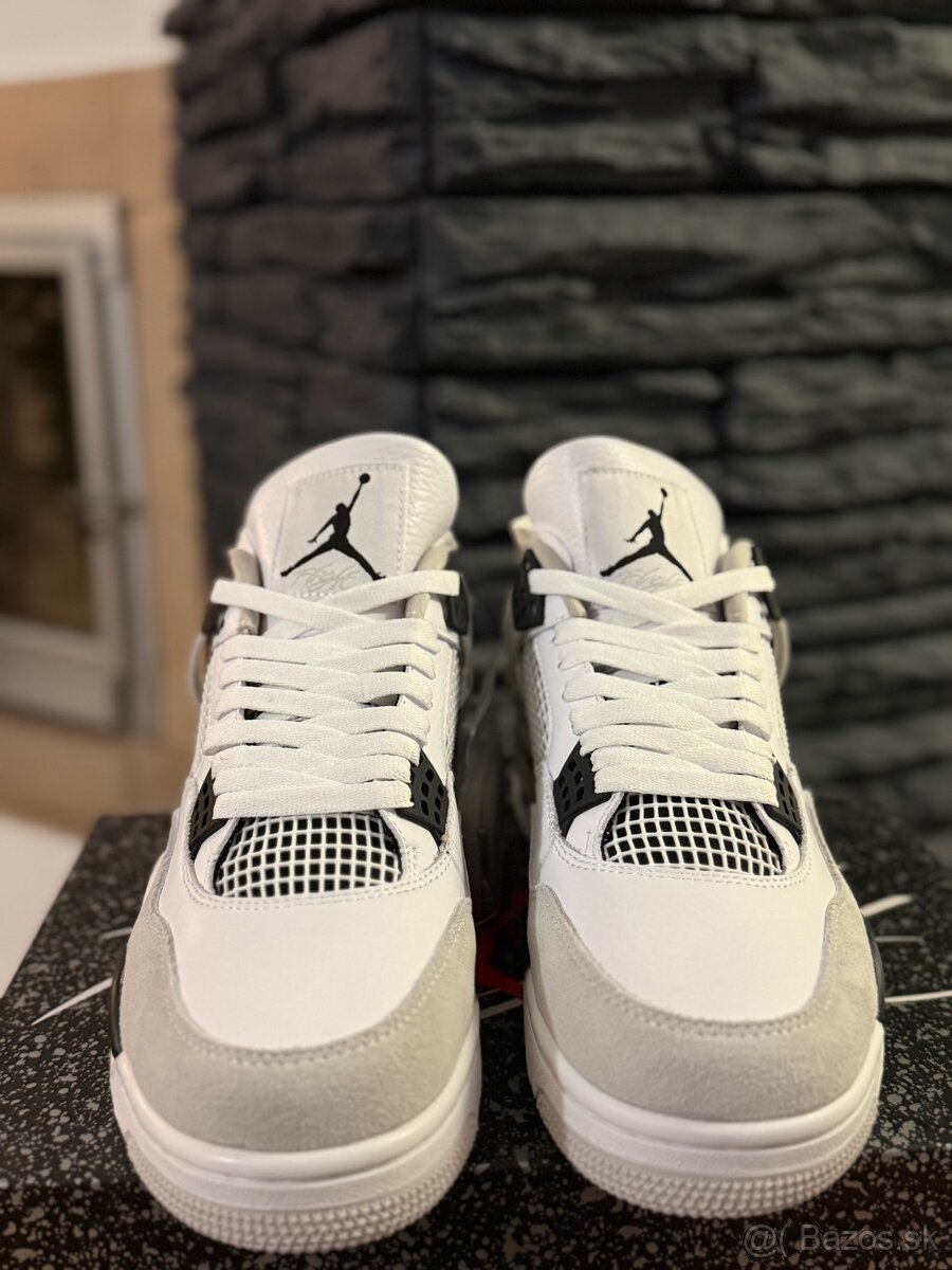 Jordan 4 Military Black - 4