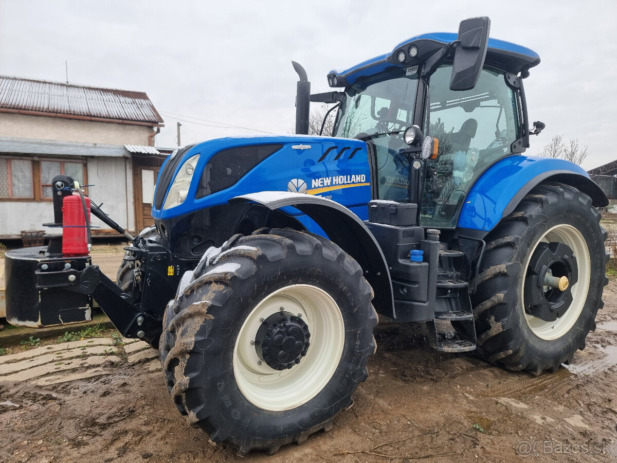 Traktor NEW HOLLAND T7.270 Auto Command™ ECO CVT - 4