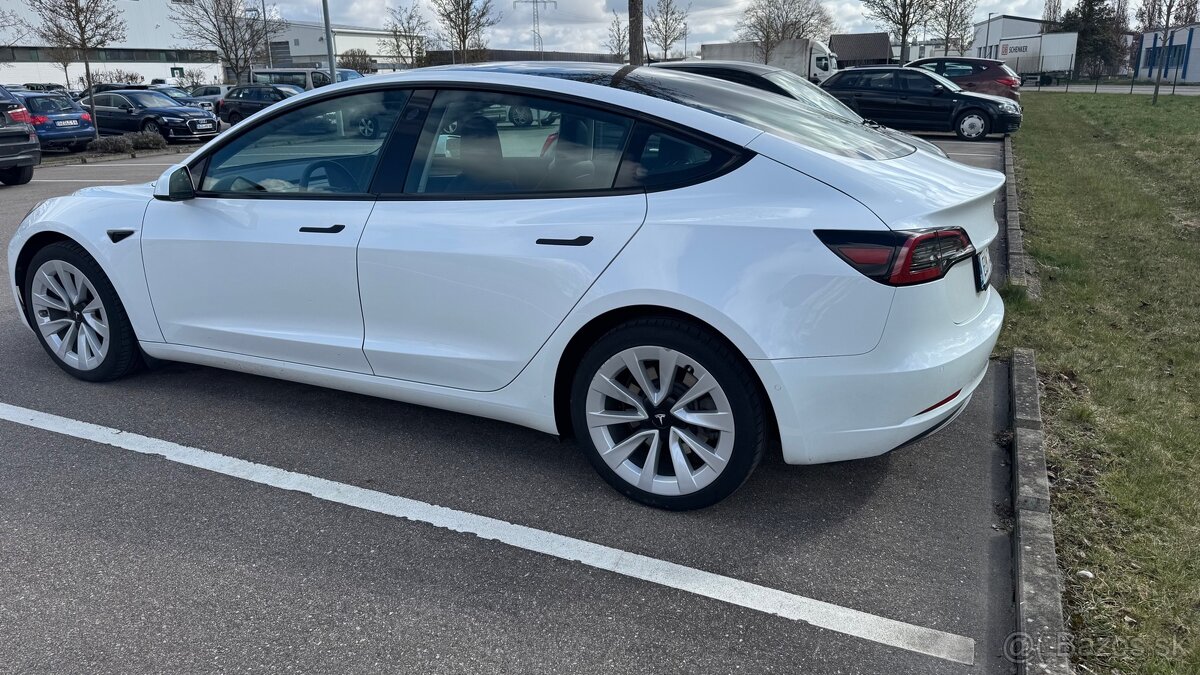 Tesla 3 LR 2022 AMD 69TKM - 4