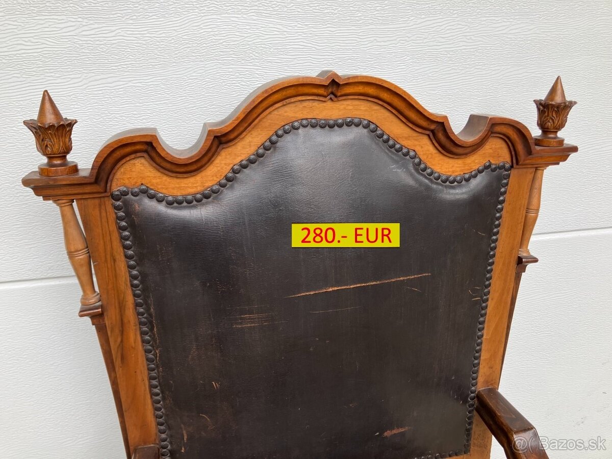 Vyrezávané 120 ročné kreslo - 4