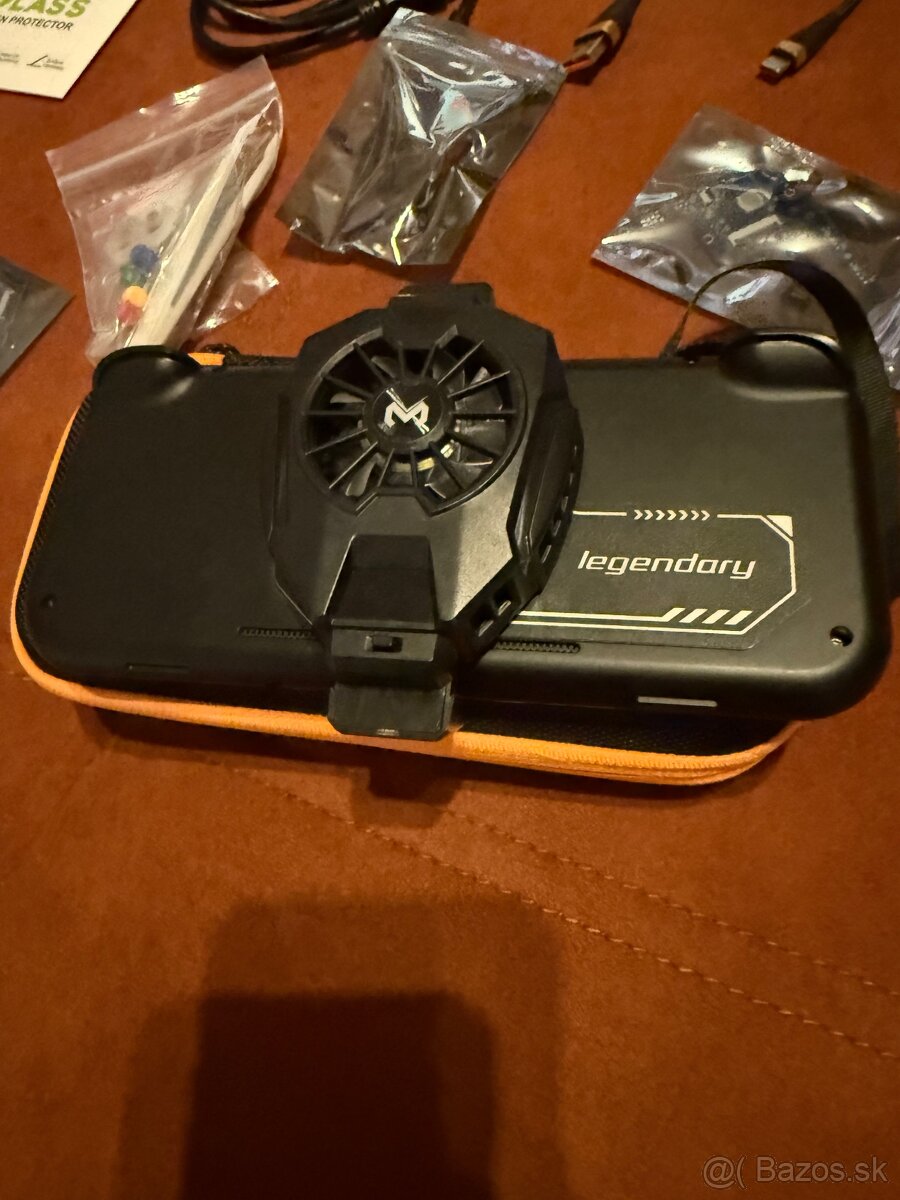 Retroid Pocket 3+ s bohatým príslušenstvom - 4