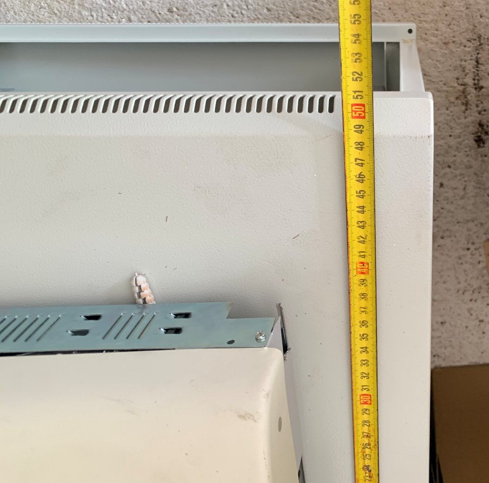 Predam Rack rozvádzač skrinu + patch panel - 4