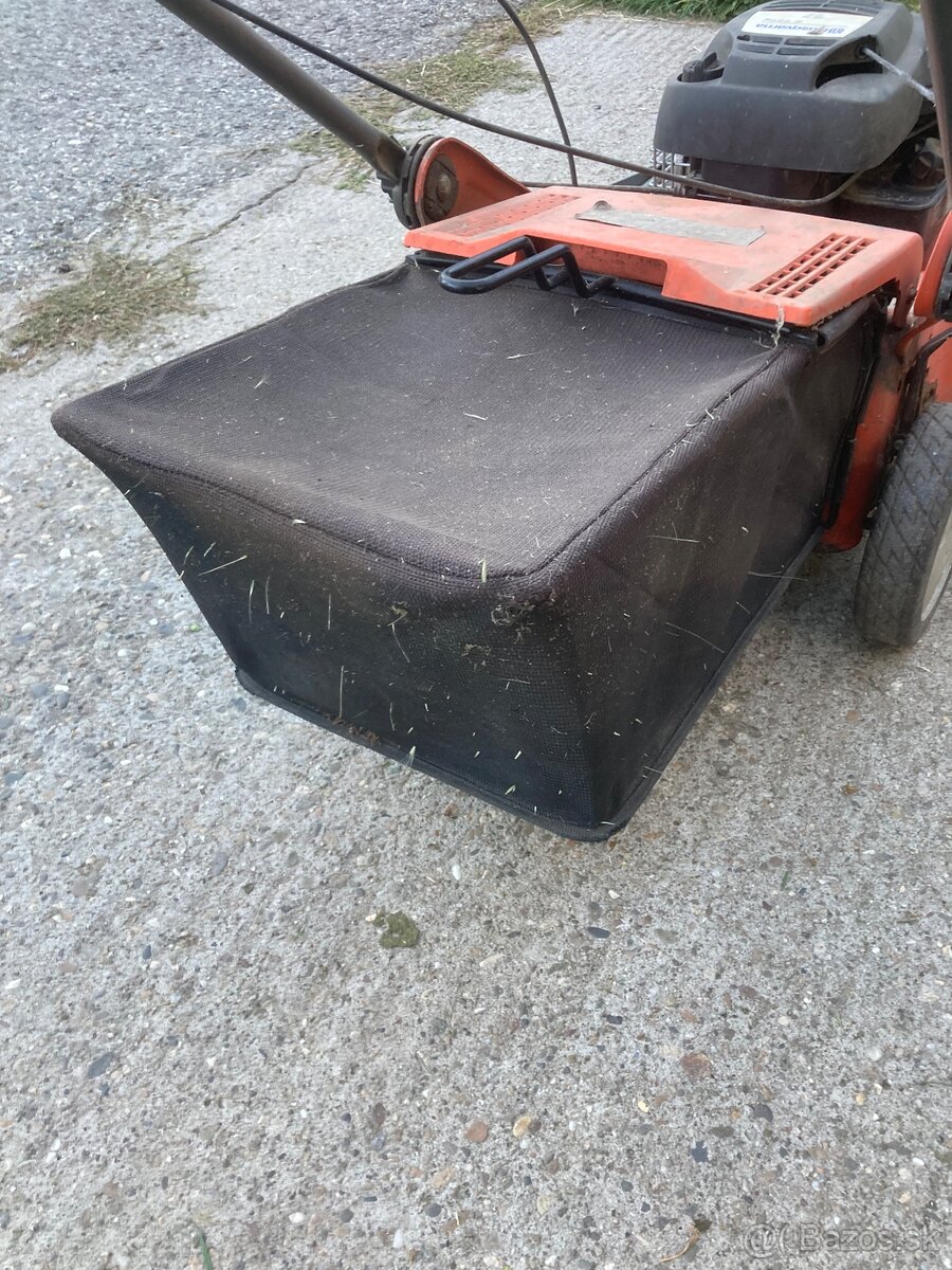 Kosačka Husqvarna s pojazdom - 4