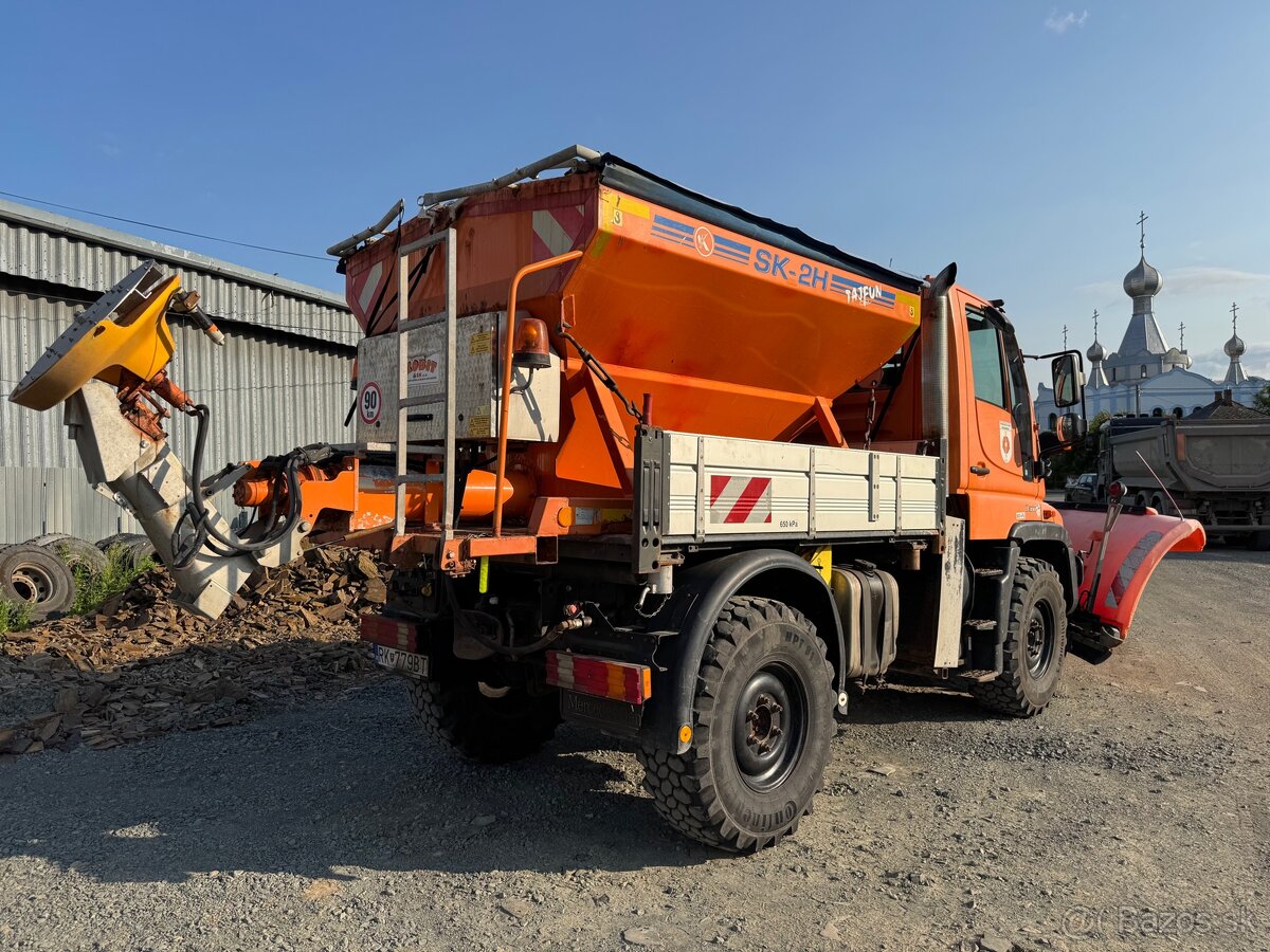 UNIMOG U300 sklapač 4x4 + zimná výbava
