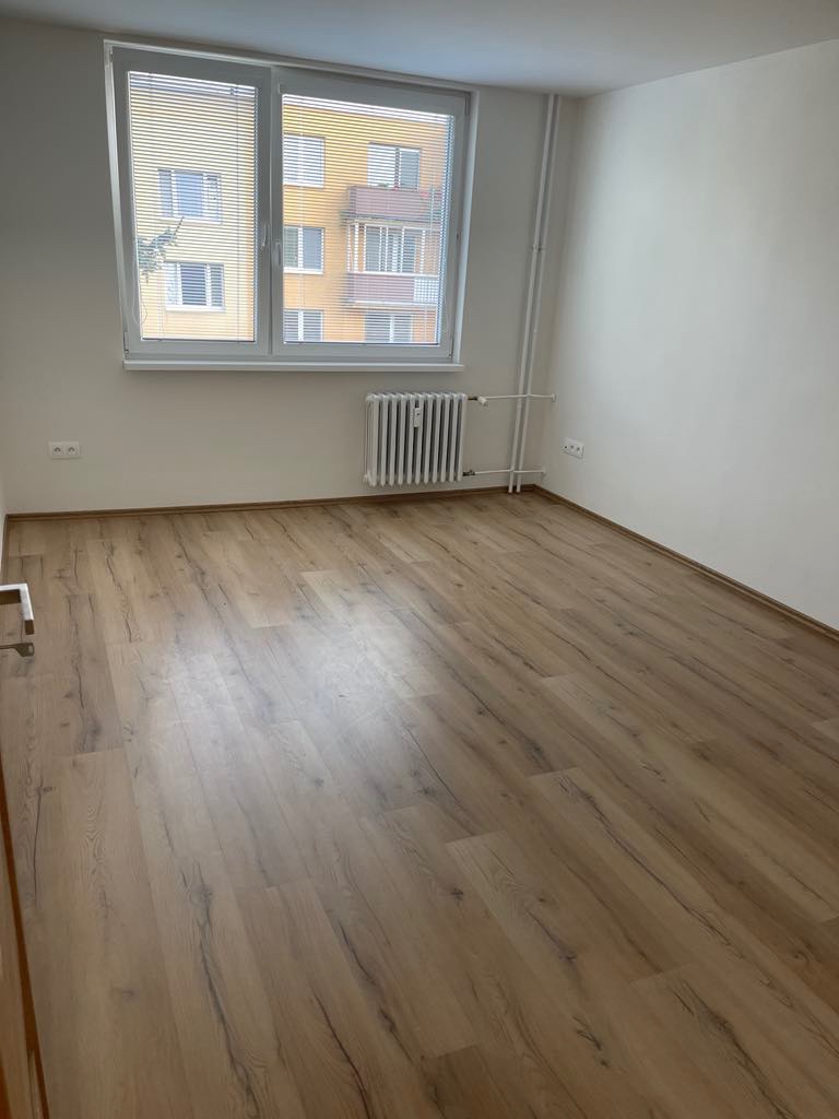 Prenájom 2- izbového bytu L.Svobodu 6 - 4