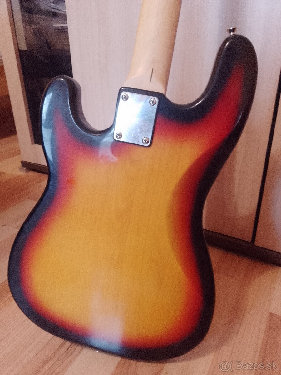 VGS bass gitara + kombo 15W (predané) - 4