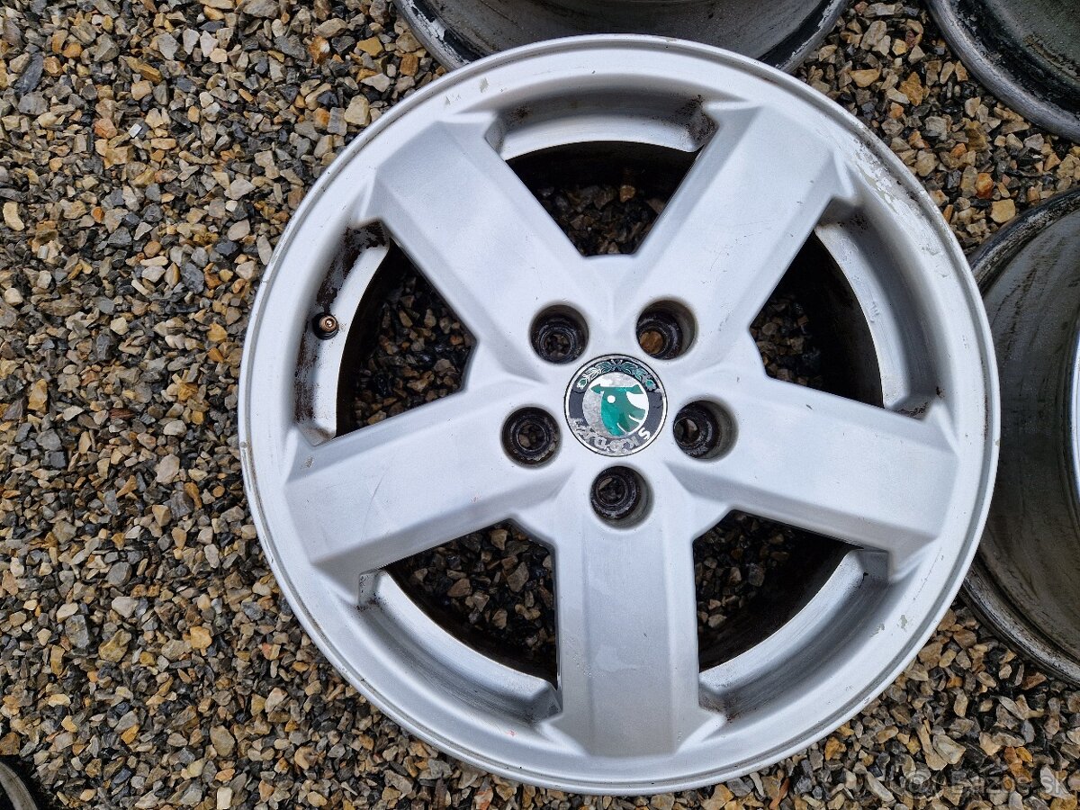 Skoda 5x100 R15 - 4