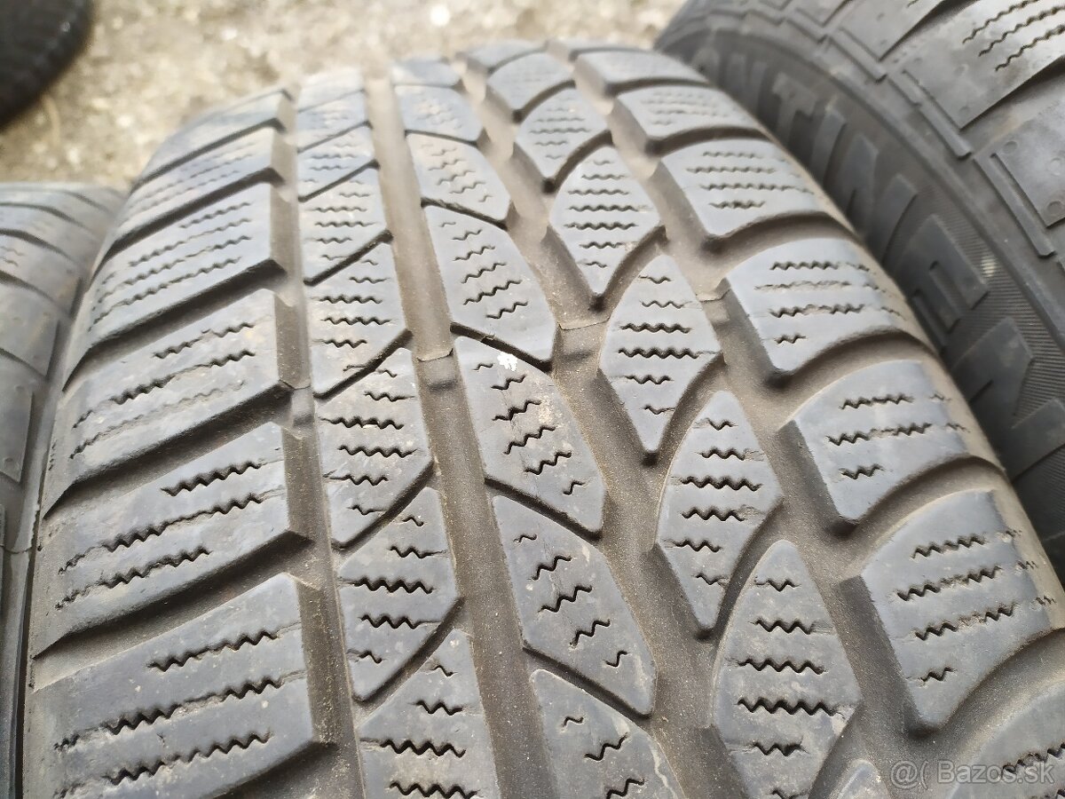 Zimné gumy 215/60 R17 Continental 4ks - 4