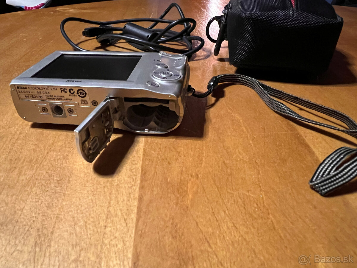 Nikon COOLPIX L19 (silver) - 4