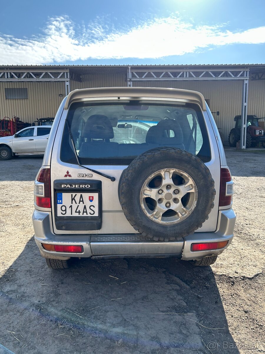 Mitsubishi Pajero - 4