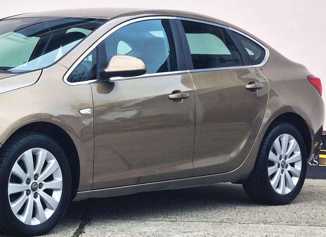 Opel Astra 1.7 CDTI 130K Active/Drive SR 1majiteľ Servisná h - 4