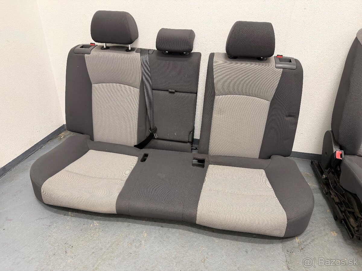 Chevrolet Cruze LT Sedan Sedacky - interiér - 4