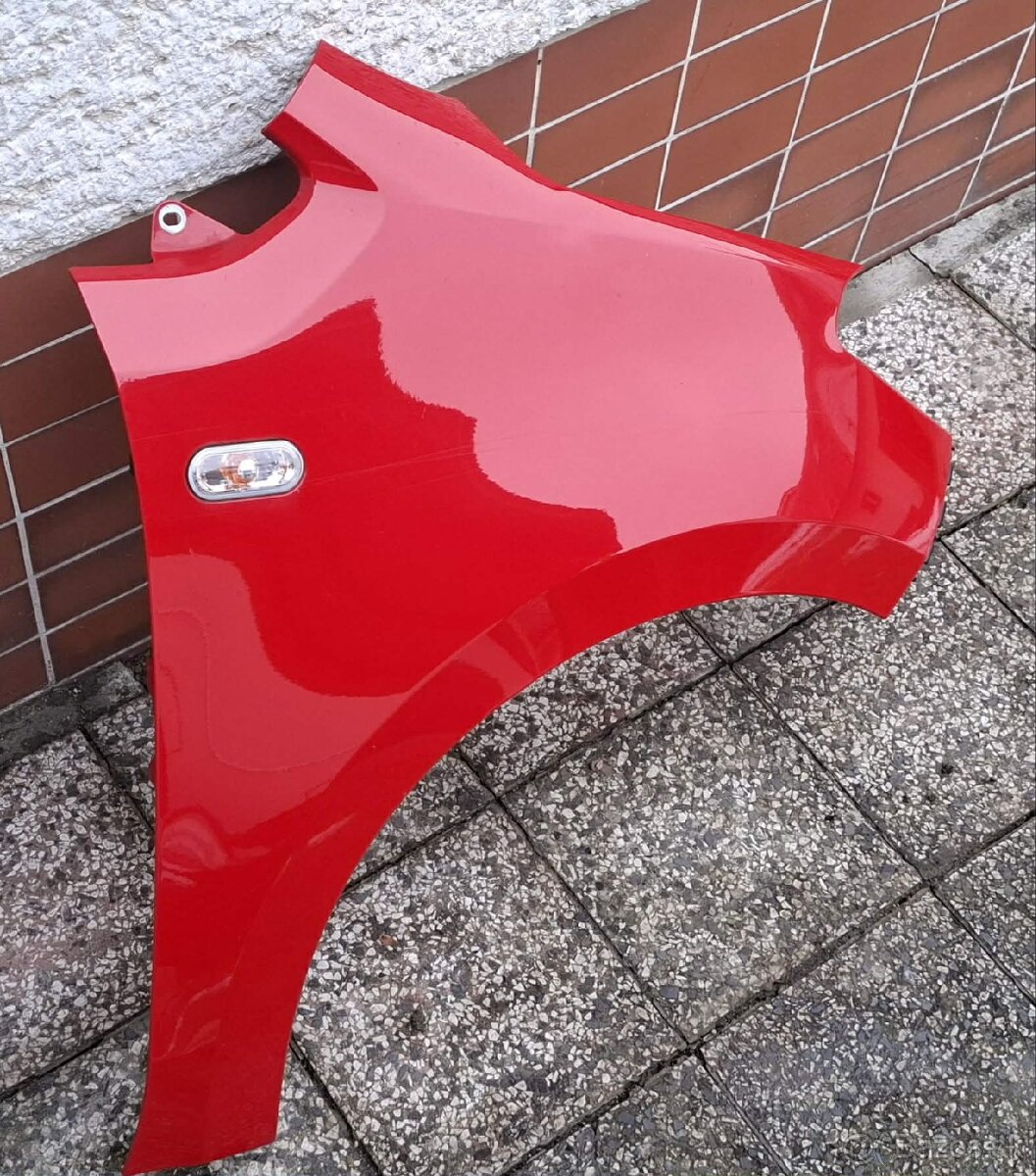 Predný pravý blatník Škoda Citigo 2011+ LY3D červená - 4