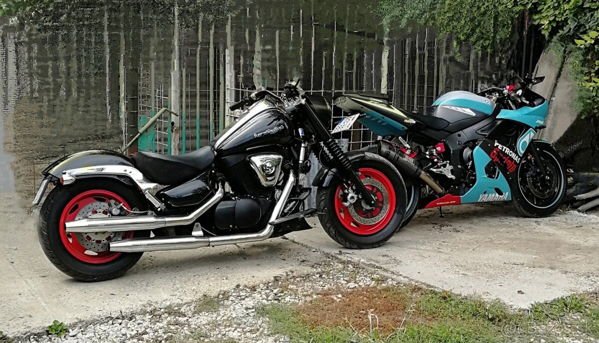 Suzuki Intruder 1500 - 4