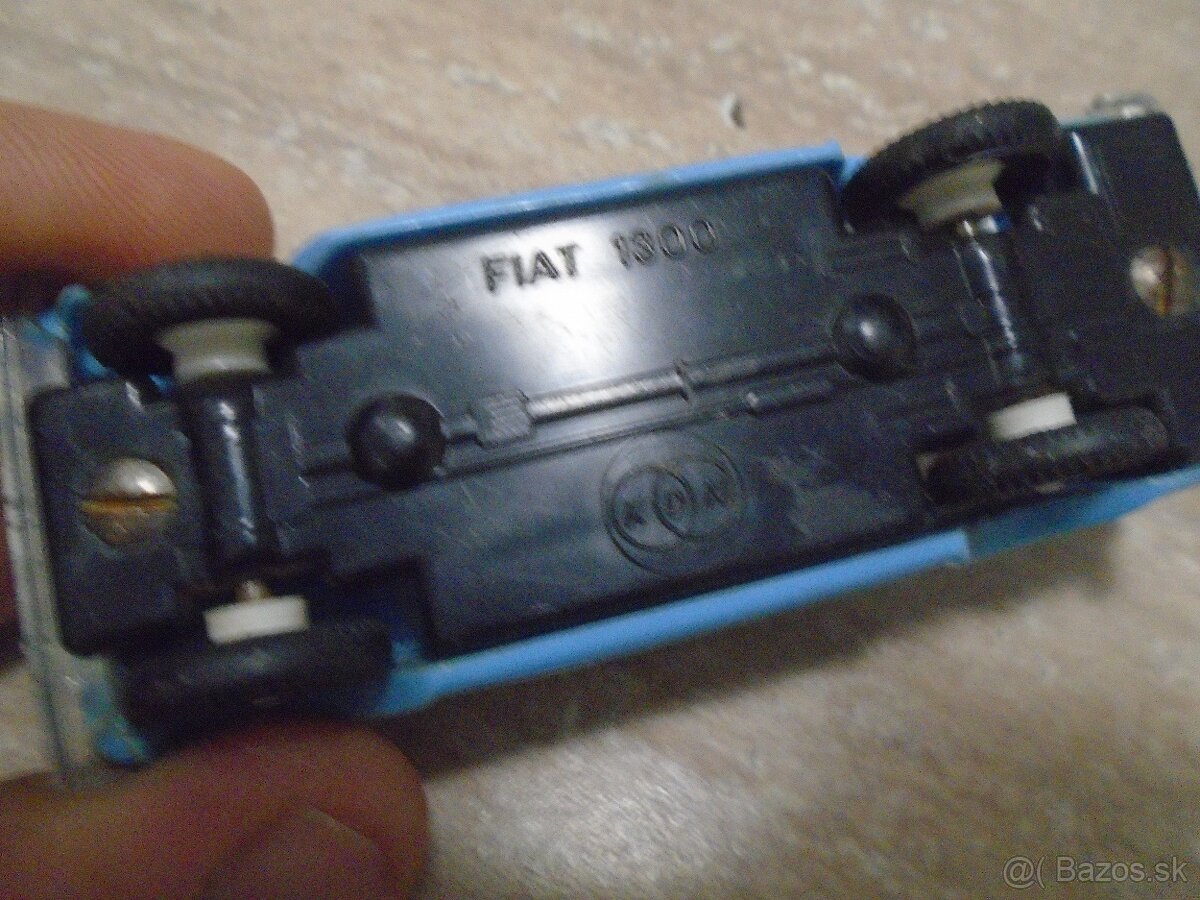 Stará hračka Fiat 1300 KDN - 4