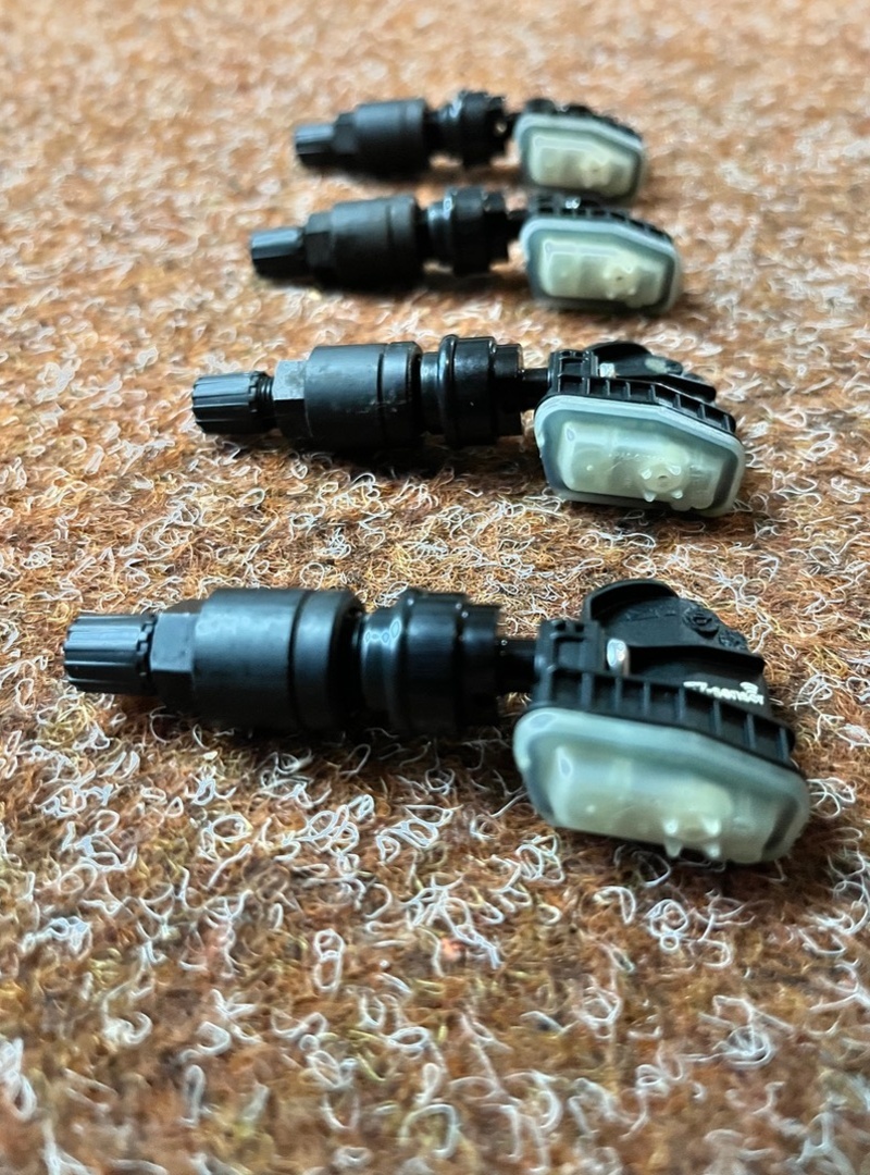 4x TPMS - Senzory - Volkswagen - 4