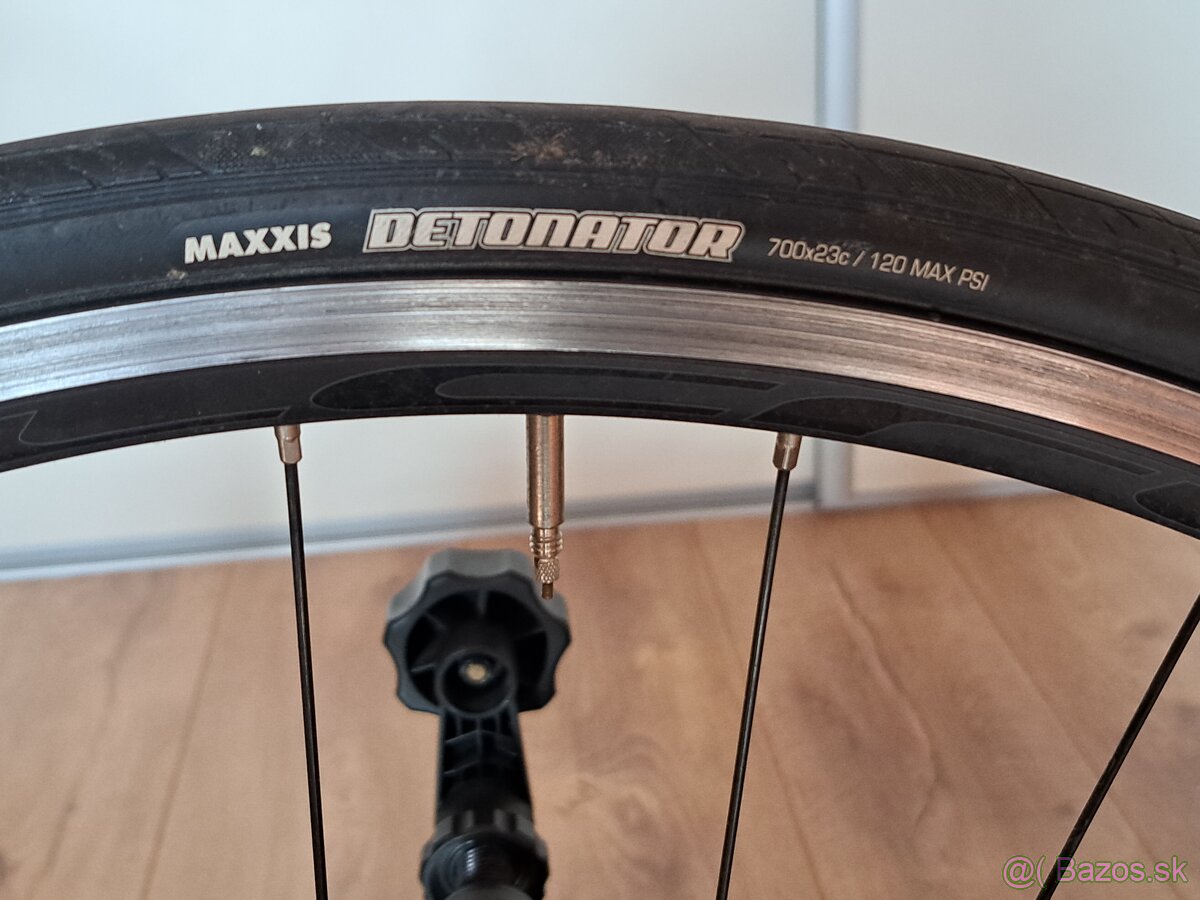 Predám cestný bicykel zn. Fuji - 4