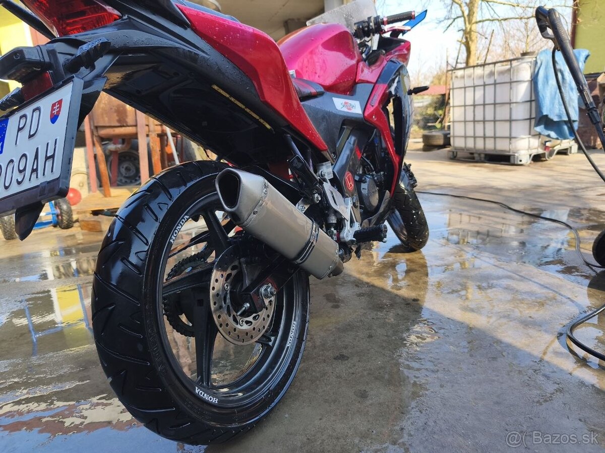 Predám Honda CBR 125 - 4