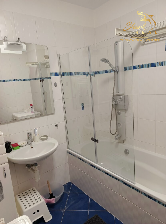 Zariadený 3 izbový byt s PARKOVANÍM v cene - 4