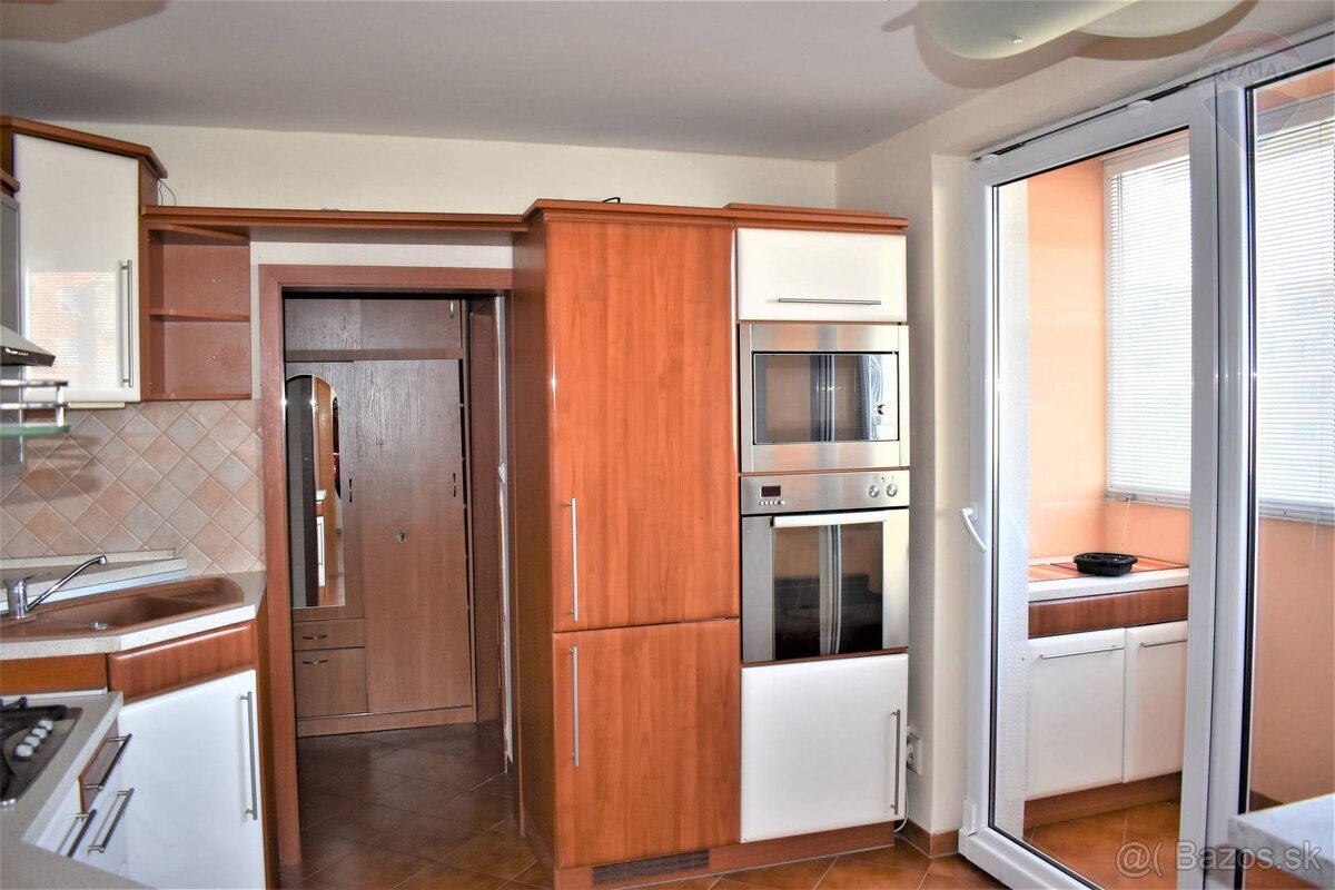 Prenájom 3 izbový byt Nitra Baničova - 4