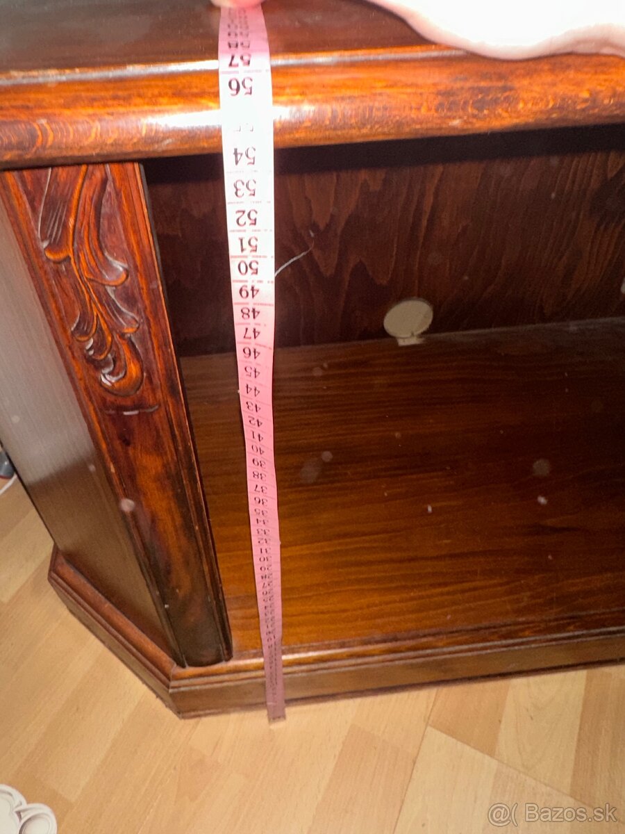 Komoda - 4