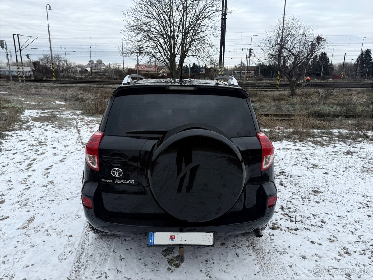 Toyota Rav4 2.2 D-CAT - 4