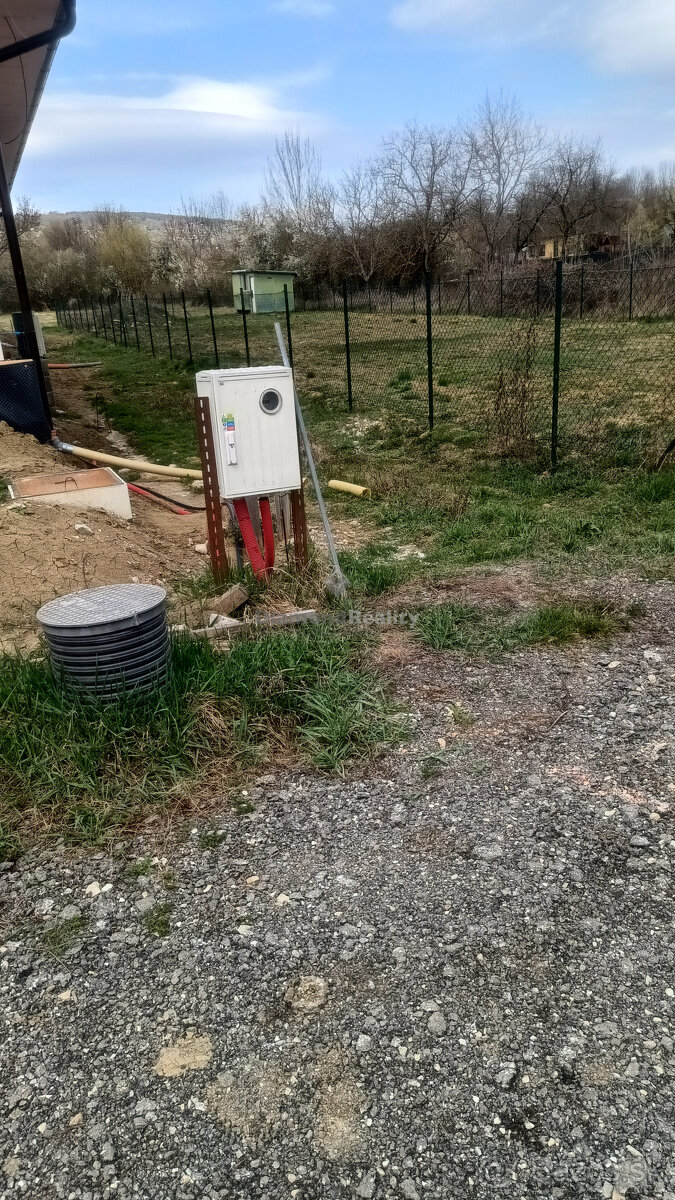 top cenaNa predaj stavebný pozemok v malebnej obci Hosťová - 4