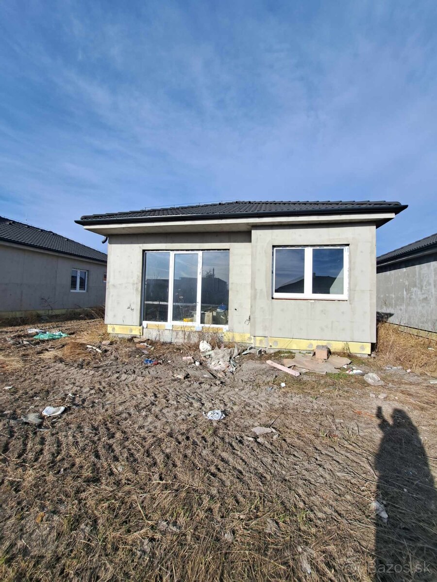 novostavba 3,5 izbový RD v štandarde (s kanalizáciou) - 4