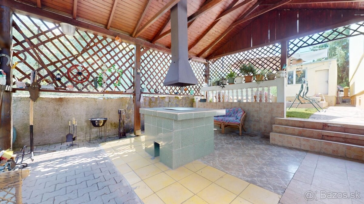 Dvojgeneračný RD, pozemok 576m, bazén, garáž,ul. Pod Lipovým - 4