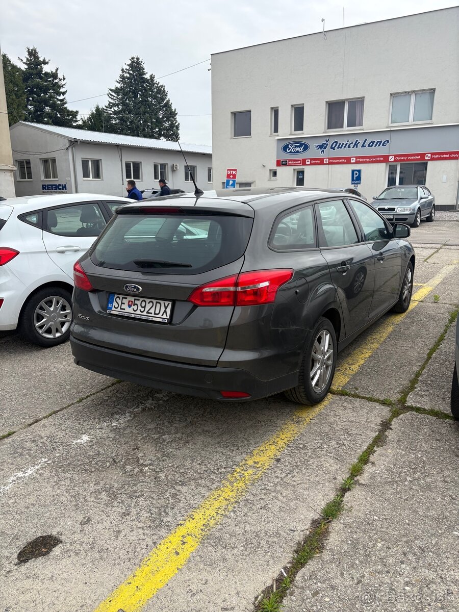 predám Ford Focus combi 1,6 benzin - 4