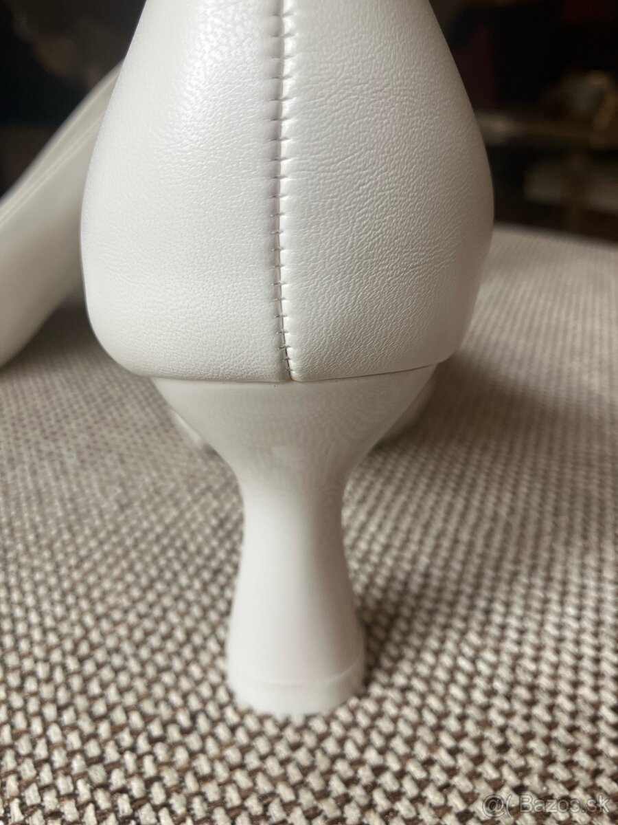 Biele spoločenské topánky , vel.36 - 4