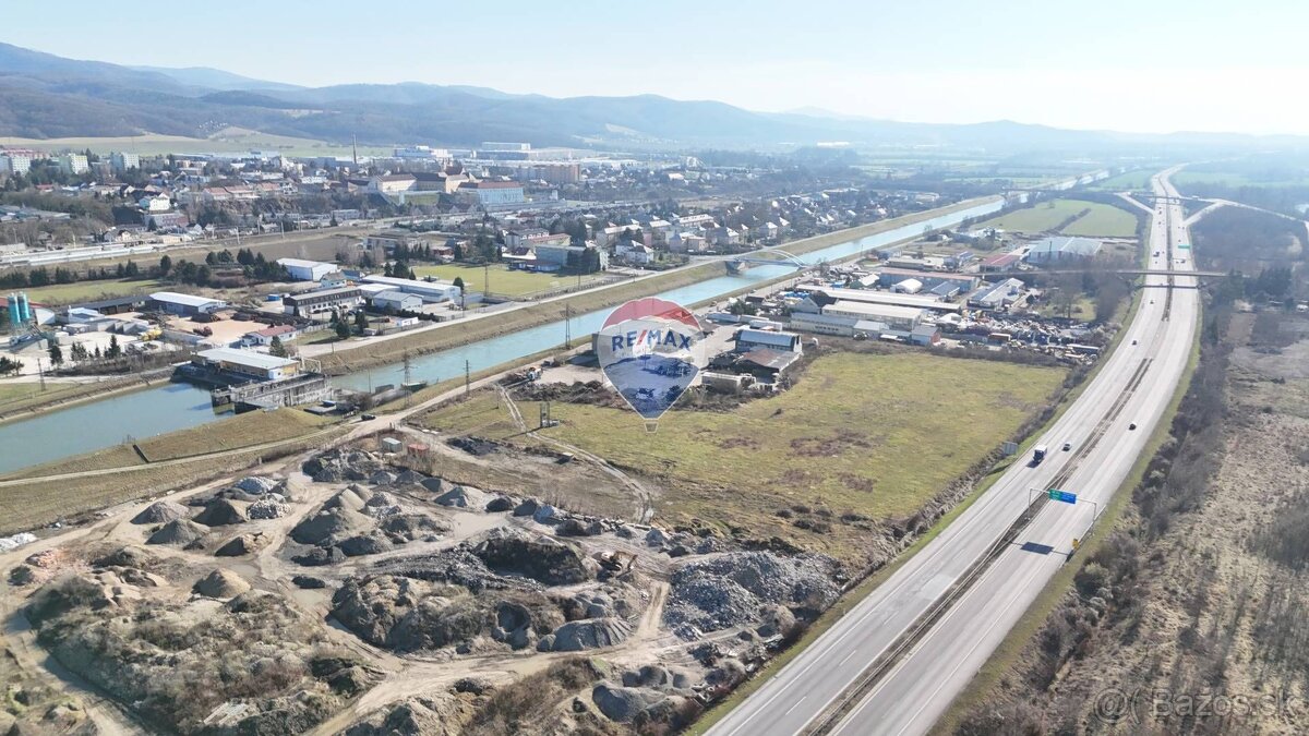 Predaj priemyselného /skladového pozemku priamo pri diaľnici - 4