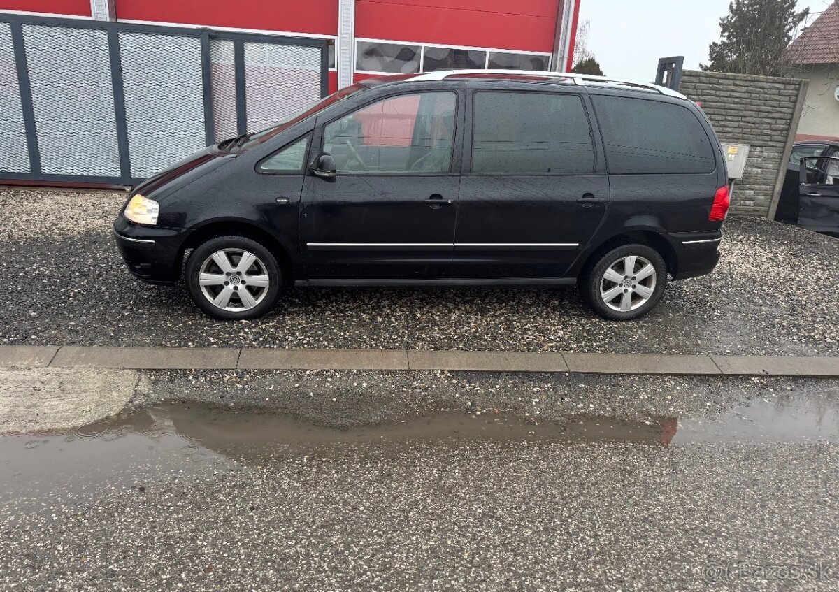 Predám Volkswagen Sharan 1.9tdi 85kw 4x4 - 4