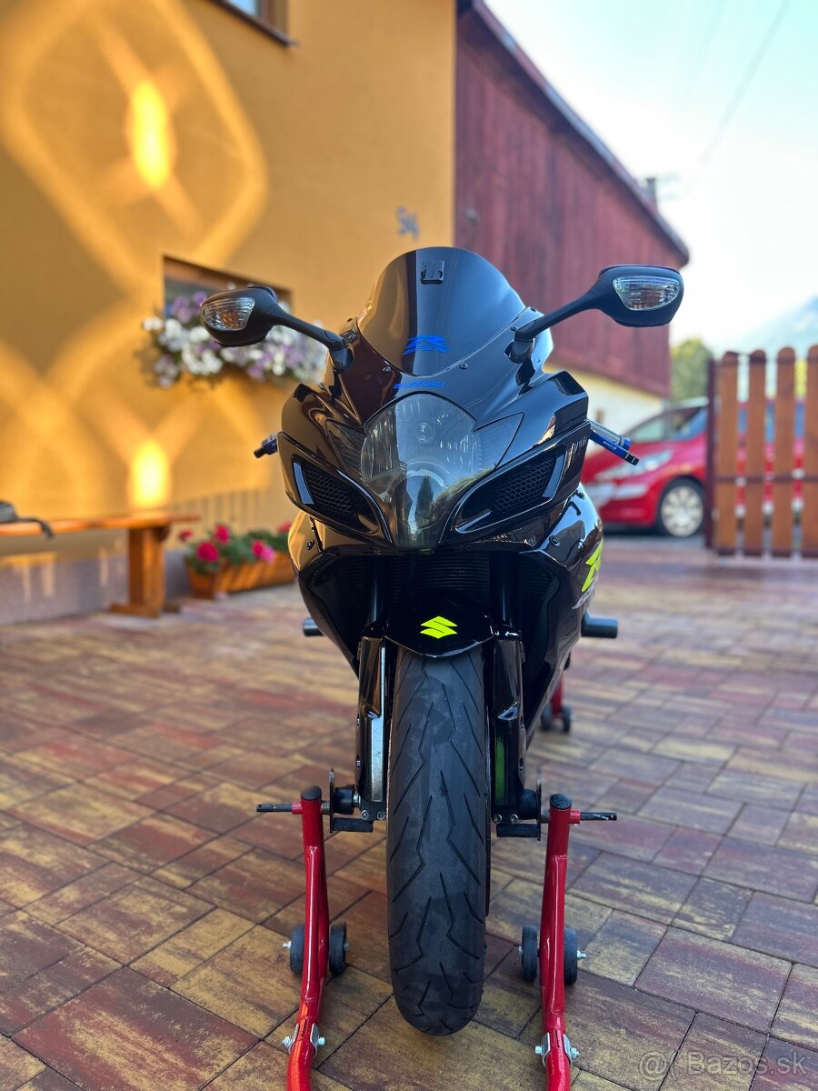Suzuki gsxr 750 k7 - 4