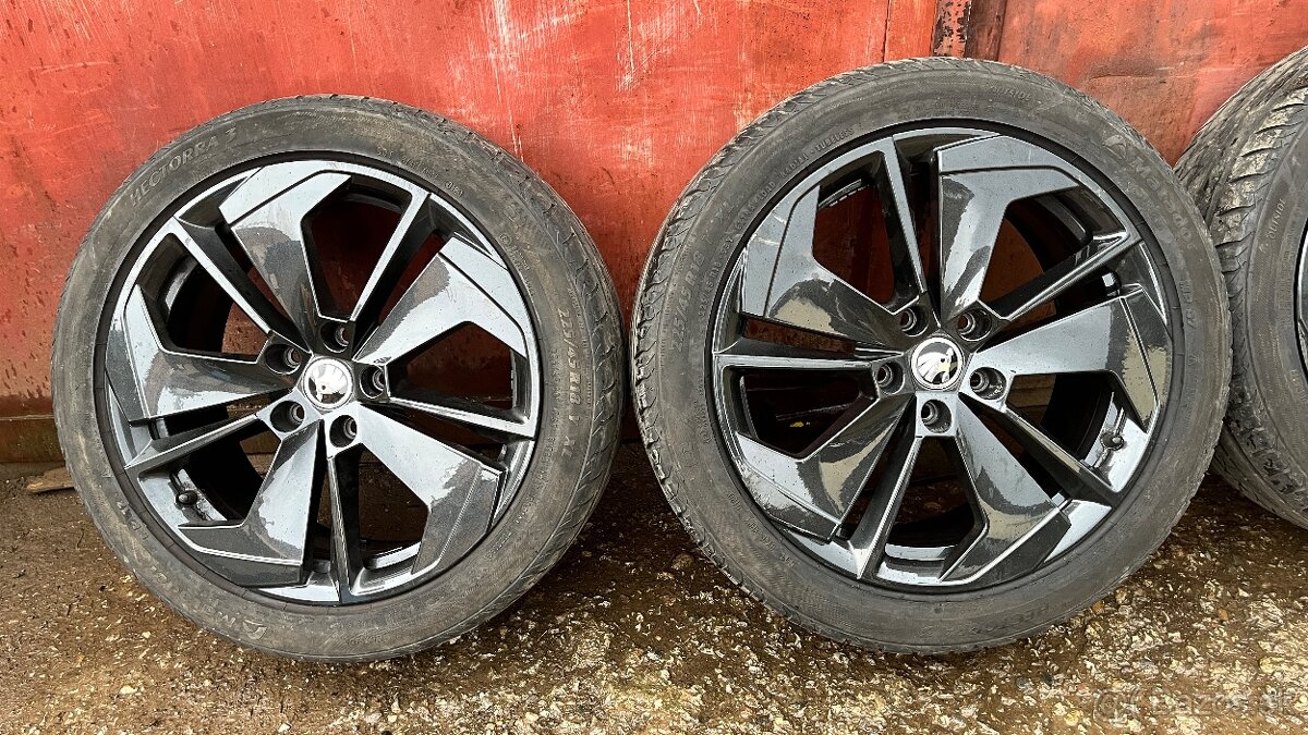 Octavia 4 letná sada 5x112 r18 - 4