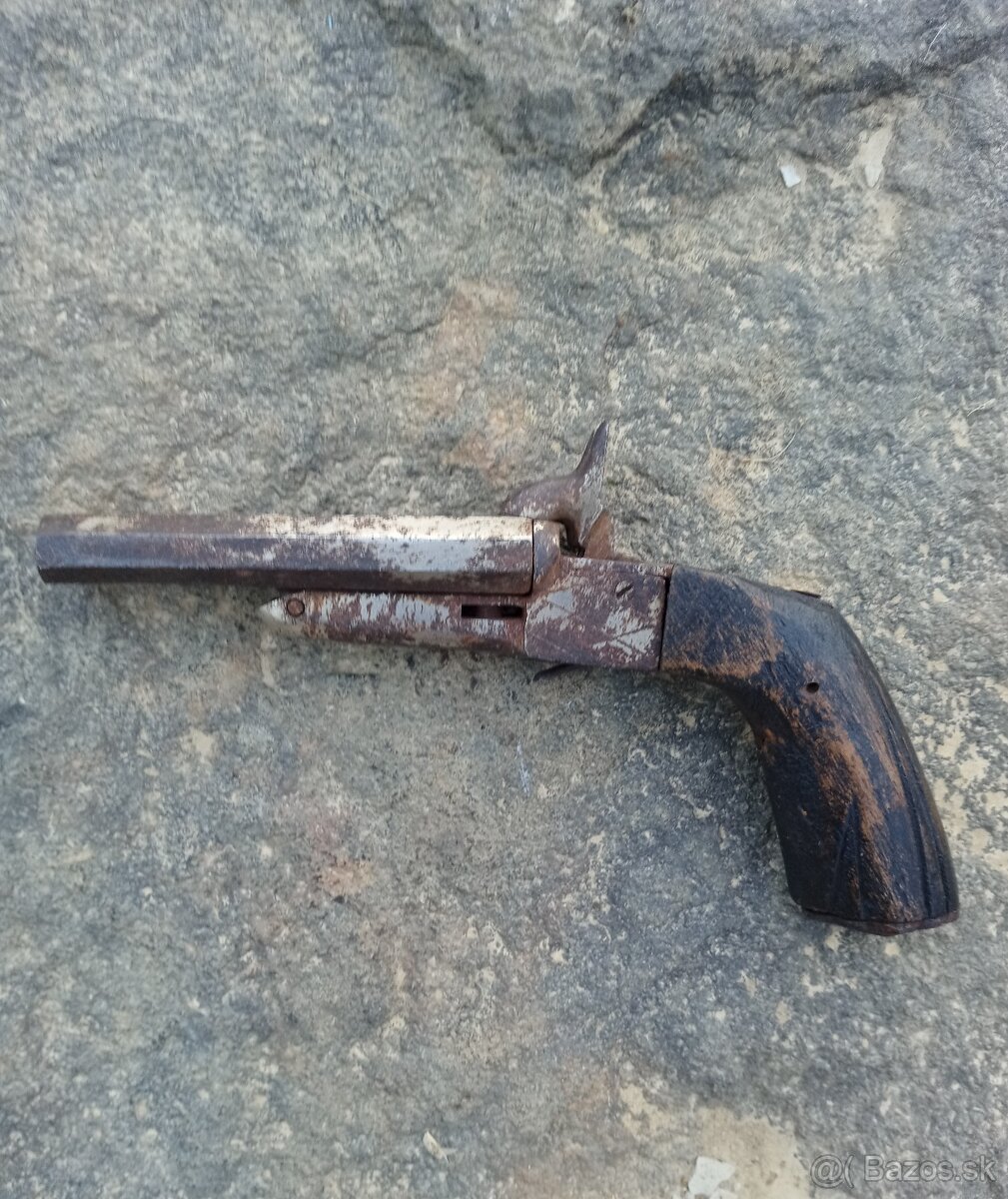 Lefosovy pištoľ dvojhlavnovy - 4