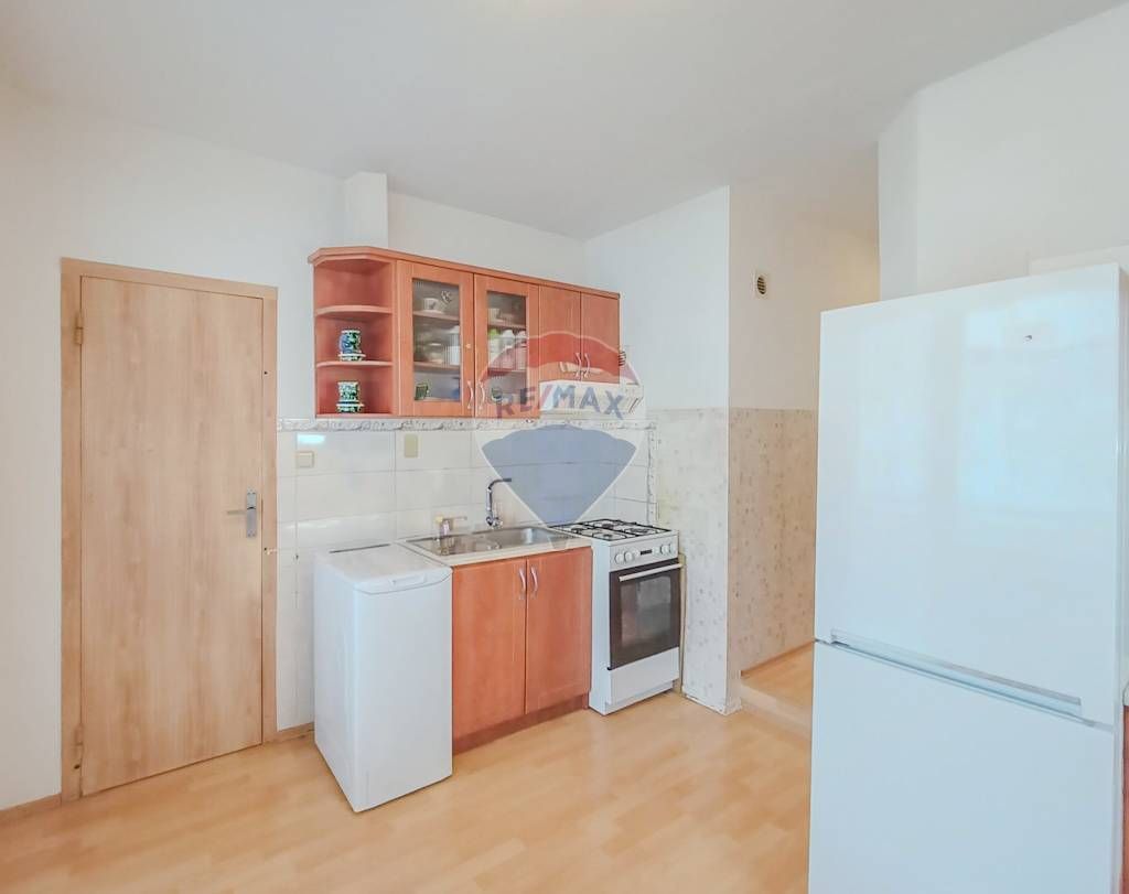 3 izbový byt s balkónom v obľúbenej lokalite na PREDAJ | GAL - 4