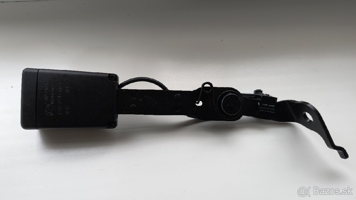 Zámok bezpečnostného pásu BMW - 4