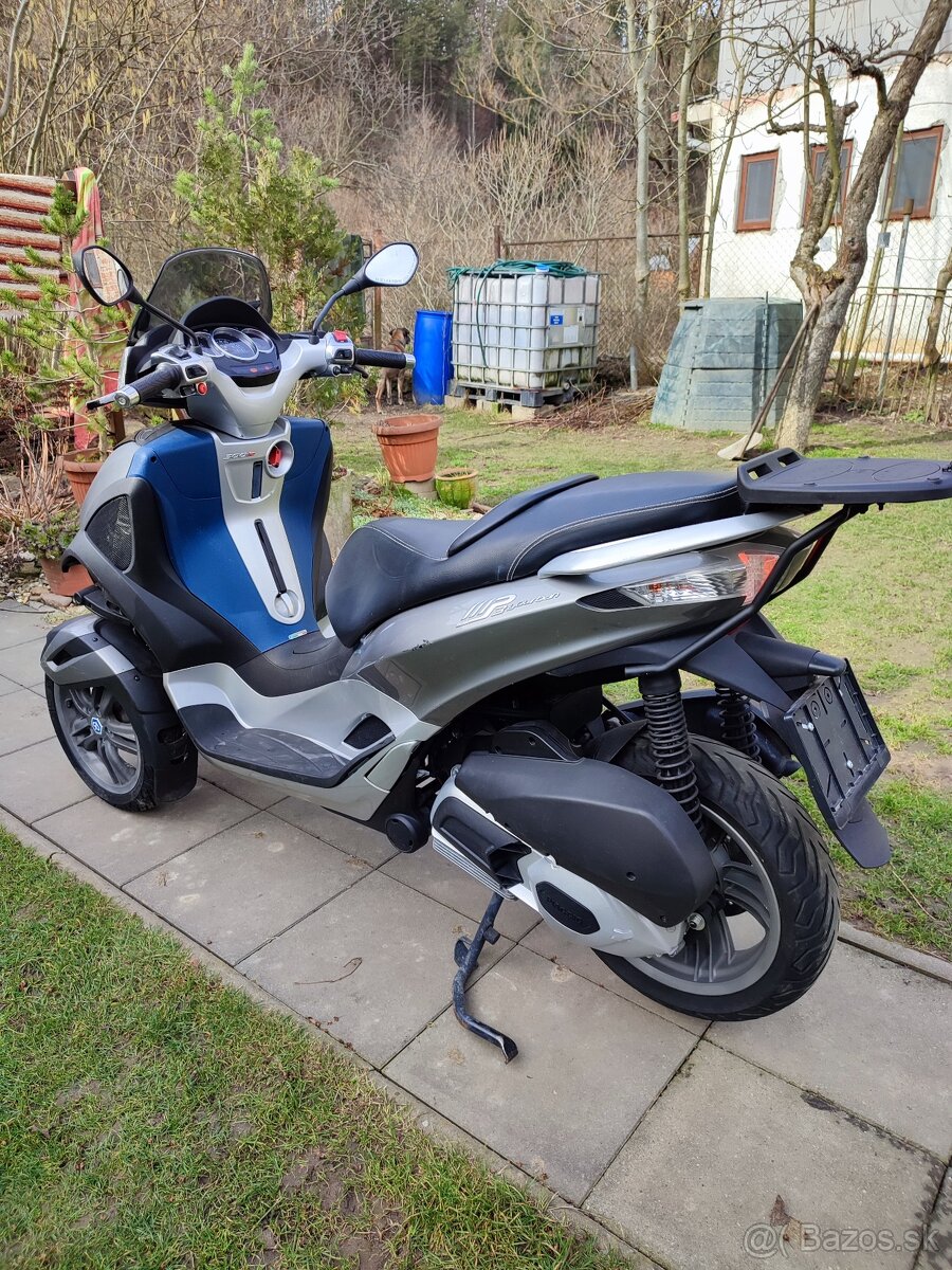 Piaggio MP3 Yourban 300 - 4