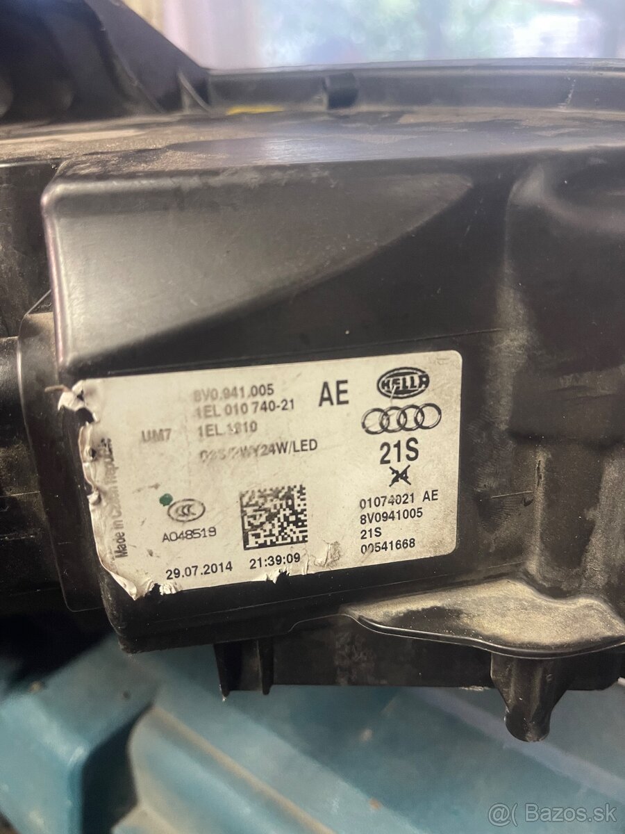 Predný svetlomet Audi a3 - 4