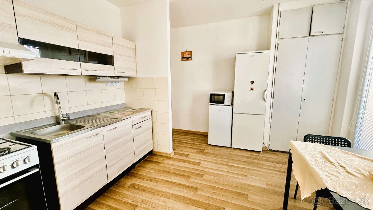 Zvolen, Štefánika – zrekonštr. 1-izb. byt, 2 balkóny, 38 m2 - 4