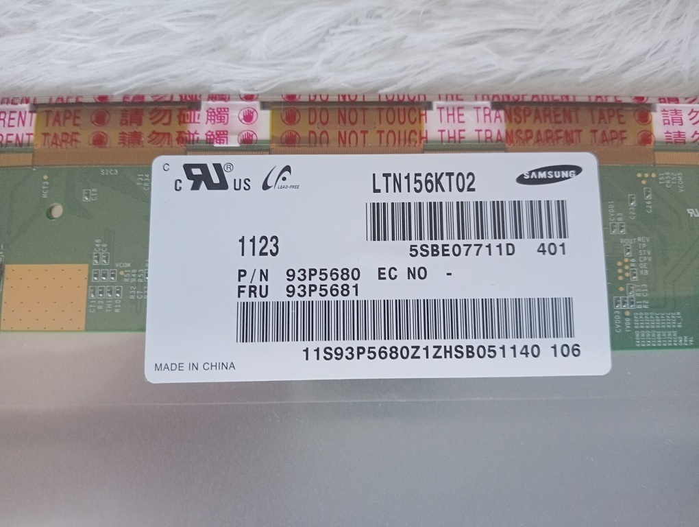 predám 15.6" LED displej z notebooku , LTN156KT02 , HD+ - 4