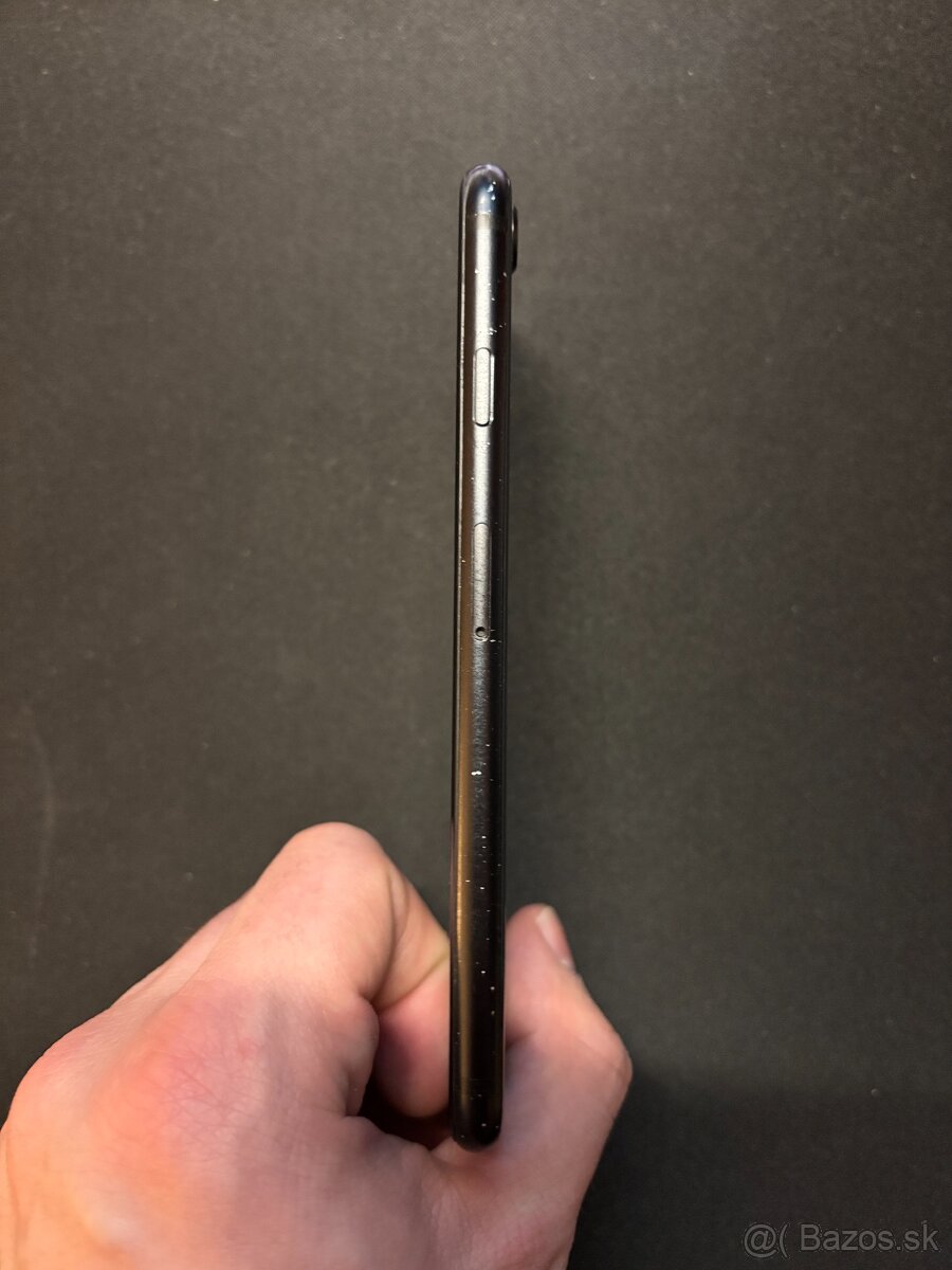 iPhone SE 2020 – čierny (64GB) - 4