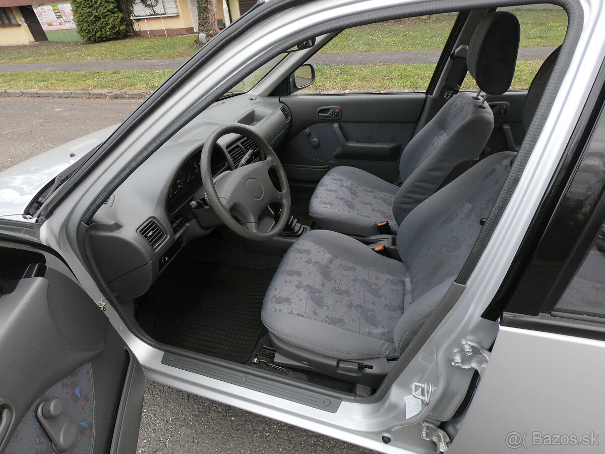 Suzuki Swift 1.3GL Rok výroby 2001 - 4