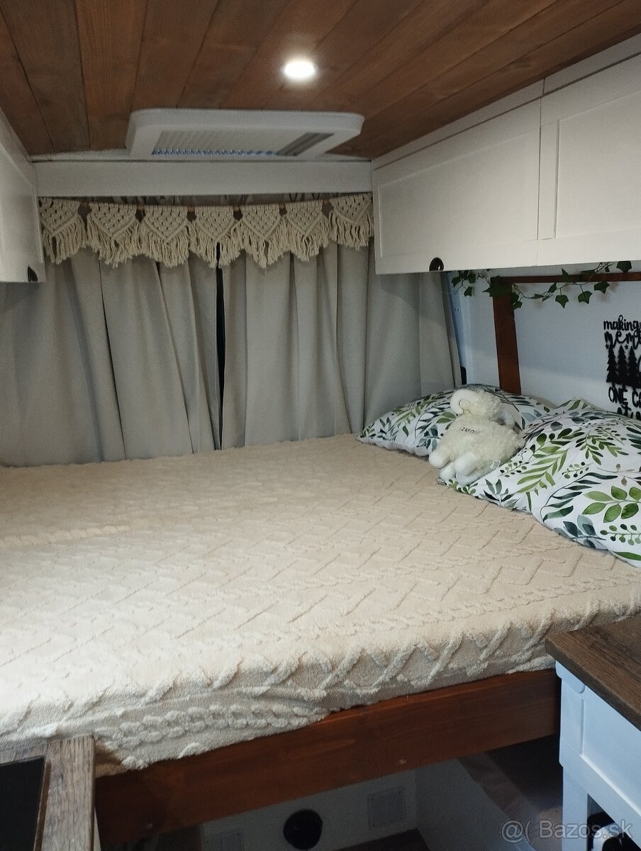 Autokaravan,obytná dodávka, - 4