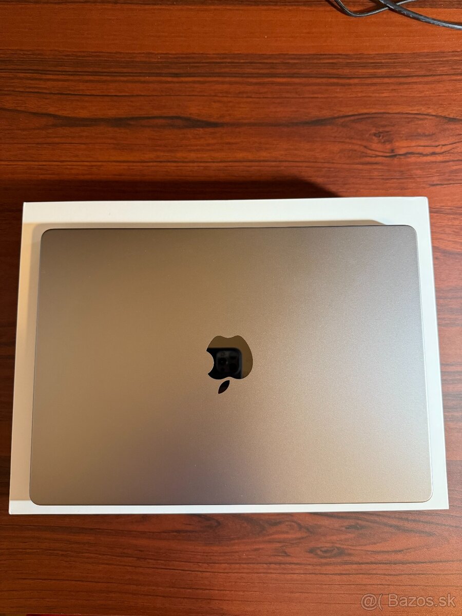 Apple MacBook Pro 14" 2023 - čip M2 Pro - 4