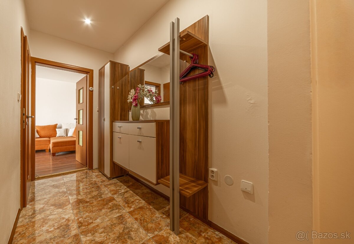 ZNÍŽENÁ CENA 1 izbový byt 40m2 + balkón, Hroncova, Košice - 4