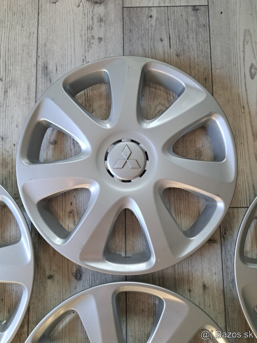 Kryty kolies, puklice - Mitsubishi R16 - 4