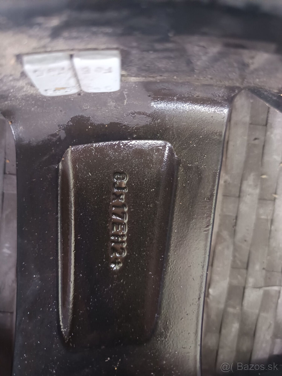 Dotz Hanzo 8J, 5x144,3 R17 et35 - 4